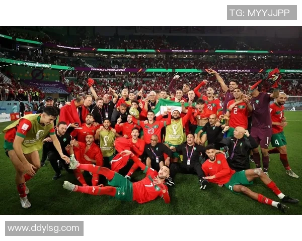 五大球星引领全球足球队阵容排名解析与未来发展趋势