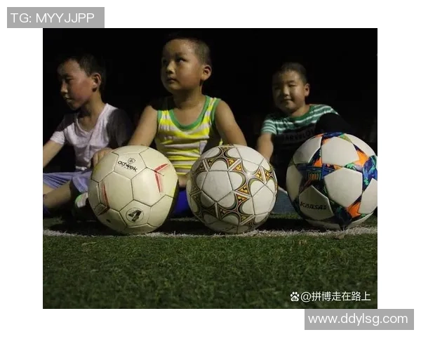 从童年梦想到绿茵场巅峰足球明星成长的蜕变之路