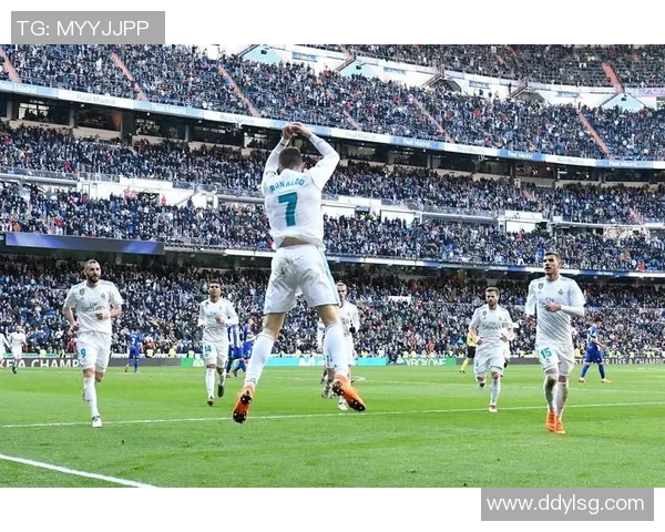 十大足球巨星标志性动作集锦解析 领略球场上的绝技与魅力